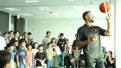 プロバスケットボールチーム「さいたまブロンコス」 によるパフォーマンス