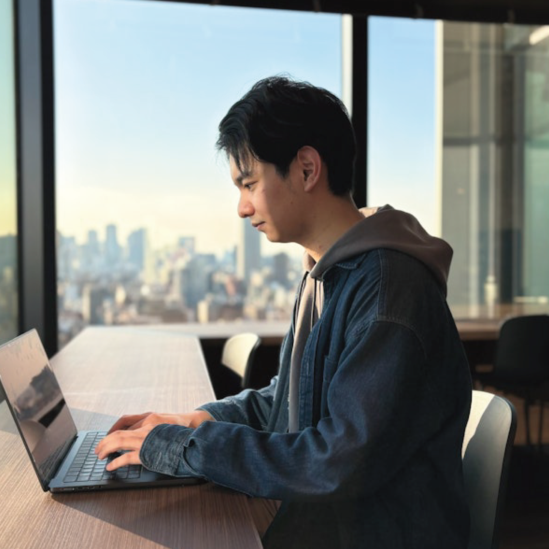 AIは「前提」であり「相棒」。ディップ新卒1年目が語る、最先端開発現場での挑戦と成長の軌跡